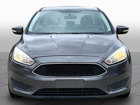 Used 2015 Ford Focus SE image 4