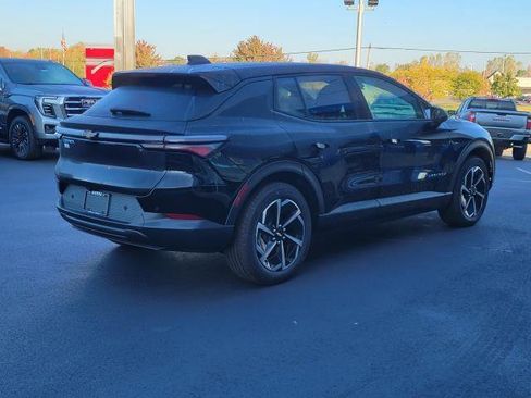 New 2026 Chevrolet Equinox EV LT image 3