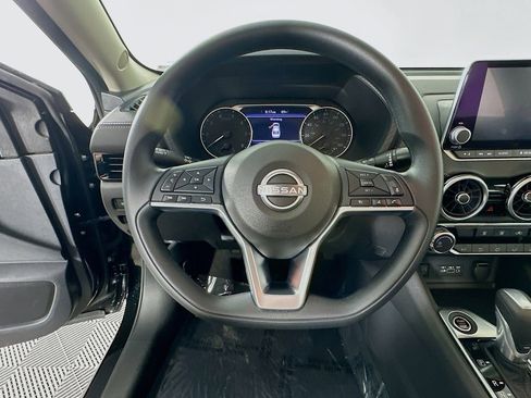 Certified 2025 Nissan Sentra SV FWD image 17