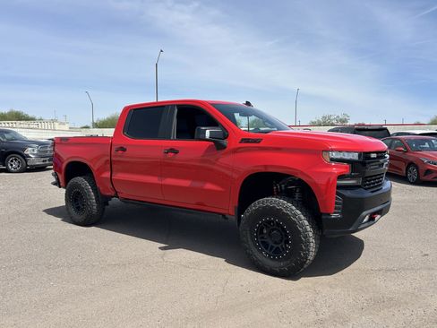 Used 2021 Chevrolet Silverado 1500 LT Trail Boss w/ LT Trail Boss Premium Package AWD/4WD image 6