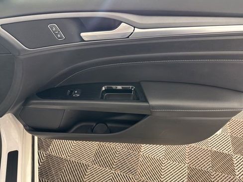 Used 2014 Ford Fusion Titanium FWD image 19