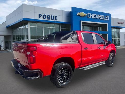Used 2019 Chevrolet Silverado 1500 LT Trail Boss AWD/4WD image 2