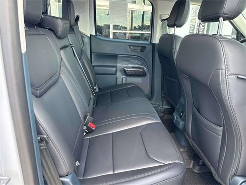 New 2025 Ford Maverick Lariat w/ Black Appearance Package image 9
