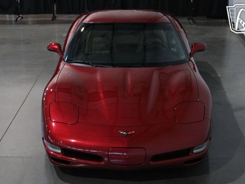 Used 2001 Chevrolet Corvette Coupe w/ Preferred Equipment Group2 image 9