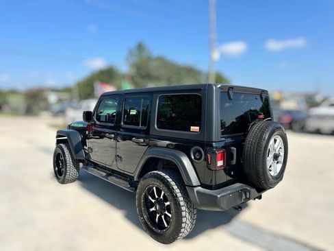 Used 2019 Jeep Wrangler Unlimited Sport S AWD/4WD image 5