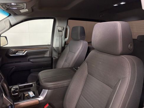Used 2023 Chevrolet Silverado 1500 RST AWD/4WD image 18