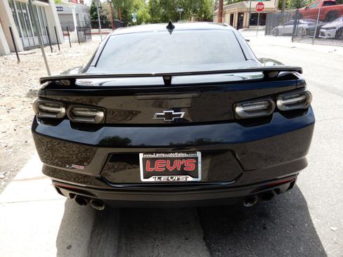 Used 2019 Chevrolet Camaro SS RWD image 6