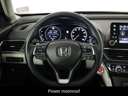 Used 2018 Honda Accord Touring image 7