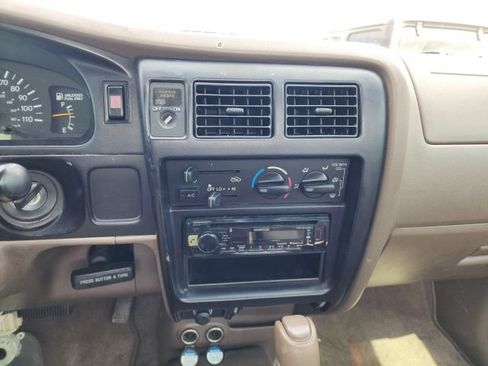 Used 1999 Toyota Tacoma 4x4 Regular Cab image 10