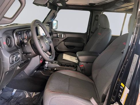 New 2025 Jeep Wrangler Unlimited Rubicon w/ Steel Bumper Group image 10