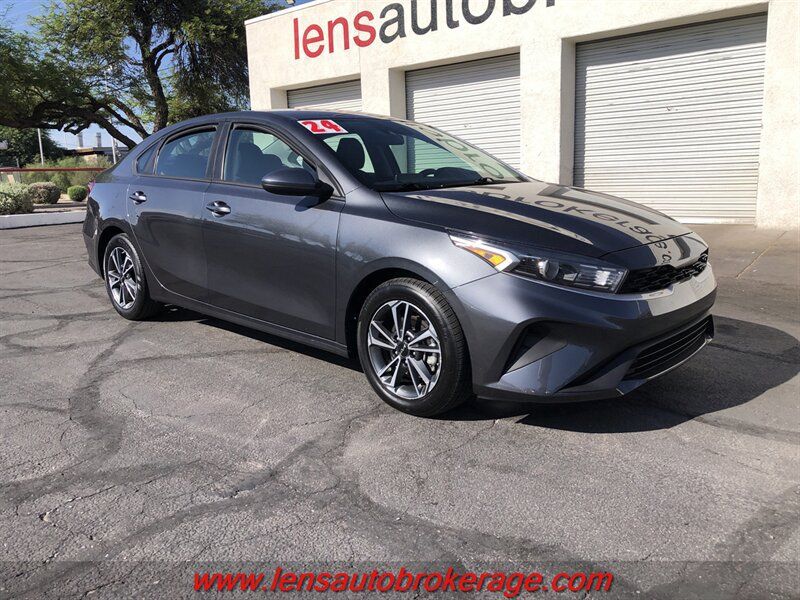 Used 2024 Kia Forte LXS FWD image 2