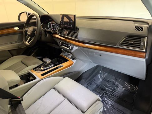 Certified 2023 Audi Q5 e Premium Plus w/ Premium Plus Package AWD/4WD image 33