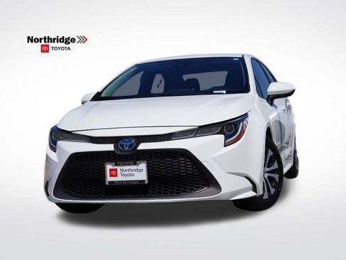 Used 2022 Toyota Corolla LE FWD image 1