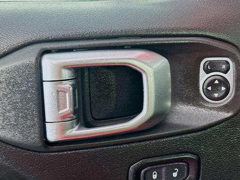 Used 2020 Jeep Gladiator Rubicon AWD/4WD image 18