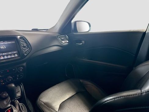 Used 2018 Jeep Compass Limited AWD/4WD image 22