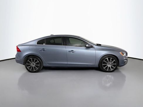 Used 2018 Volvo S60 T5 Inscription Platinum FWD image 5