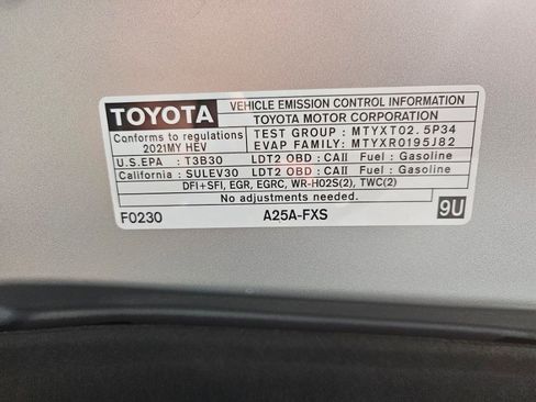 Used 2021 Toyota Sienna XLE image 41