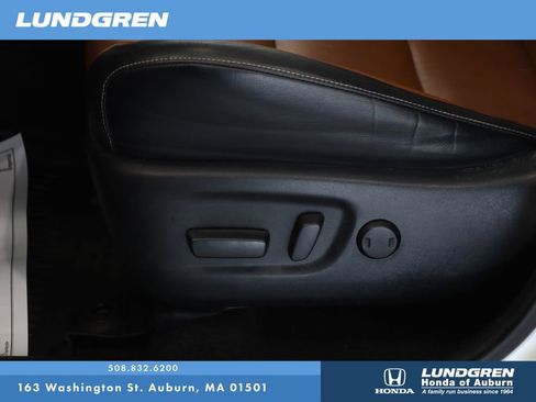 Used 2016 Toyota RAV4 Limited w/ Advanced Technology Package AWD/4WD image 13