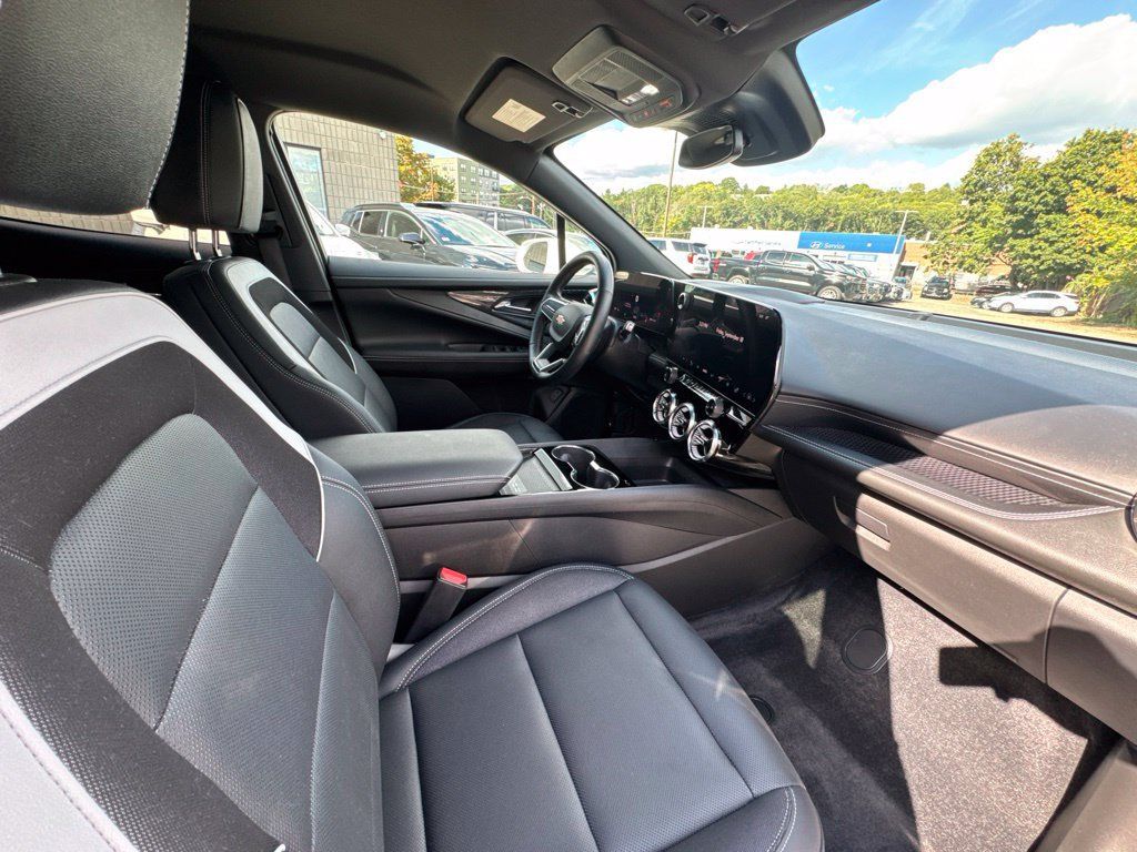 Used 2024 Chevrolet Blazer EV LT AWD/4WD image 21