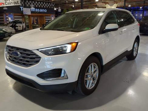 Used 2022 Ford Edge SEL image 1