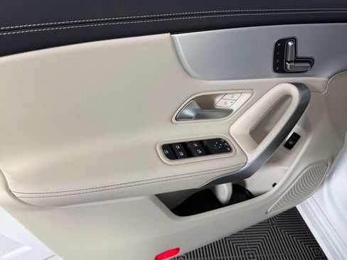 Used 2025 Mercedes-Benz CLA 250 image 21