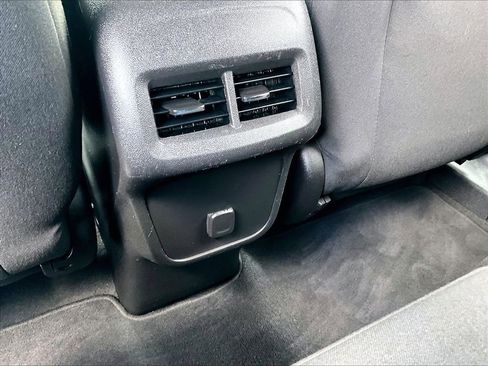 Used 2018 Chevrolet Equinox LT AWD/4WD image 28
