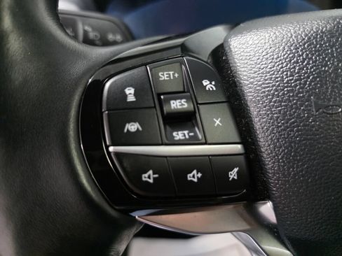 Used 2022 Ford Explorer Platinum w/ Equipment Group 601A AWD/4WD image 16