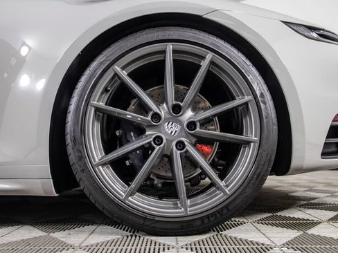 Used 2024 Porsche 911 Carrera T RWD image 41