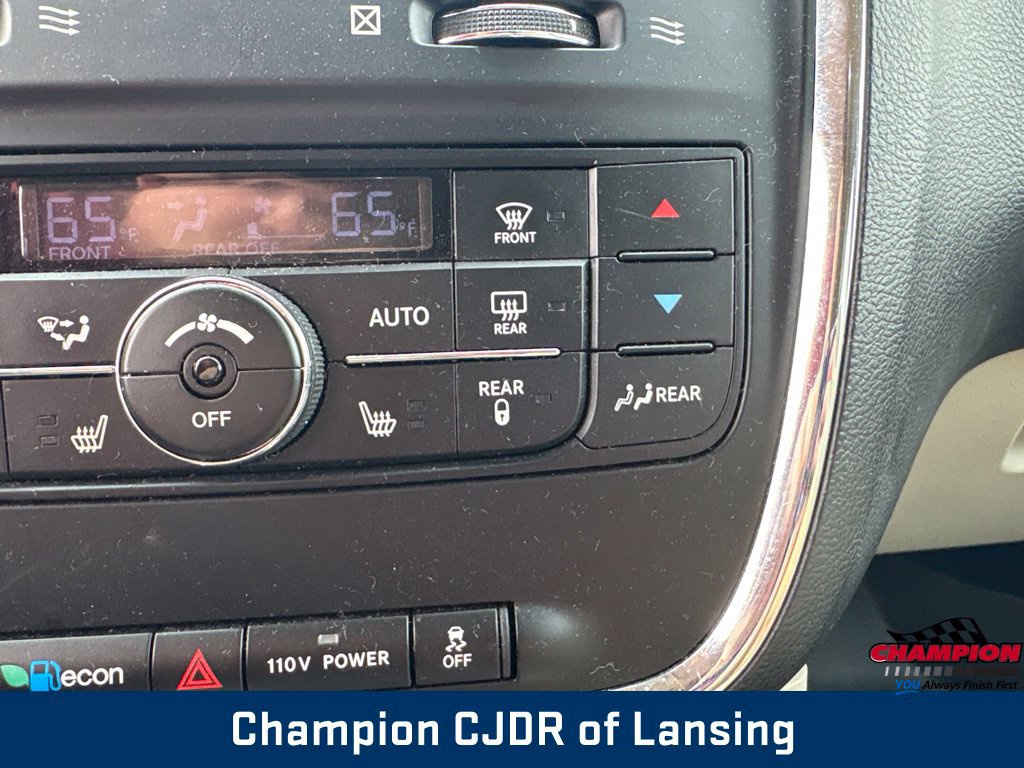 Used 2011 Dodge Grand Caravan Crew w/ Driver Convenience Group FWD image 25