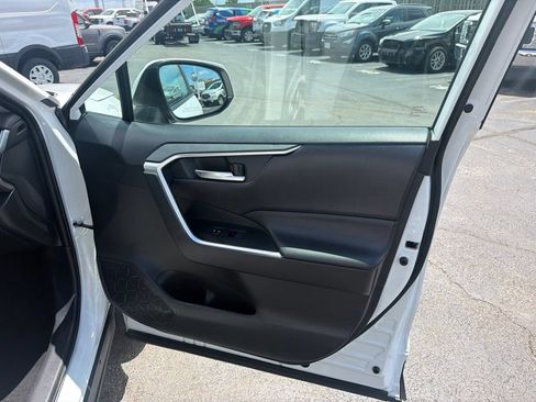 Used 2019 Toyota RAV4 XLE w/ Convenience Package AWD/4WD image 37