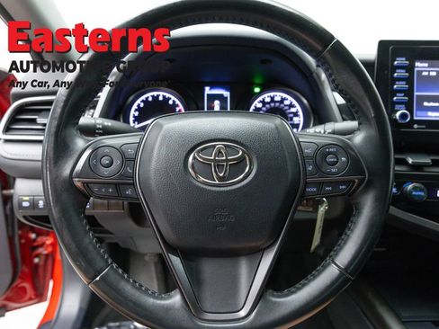 Used 2023 Toyota Camry SE FWD image 10