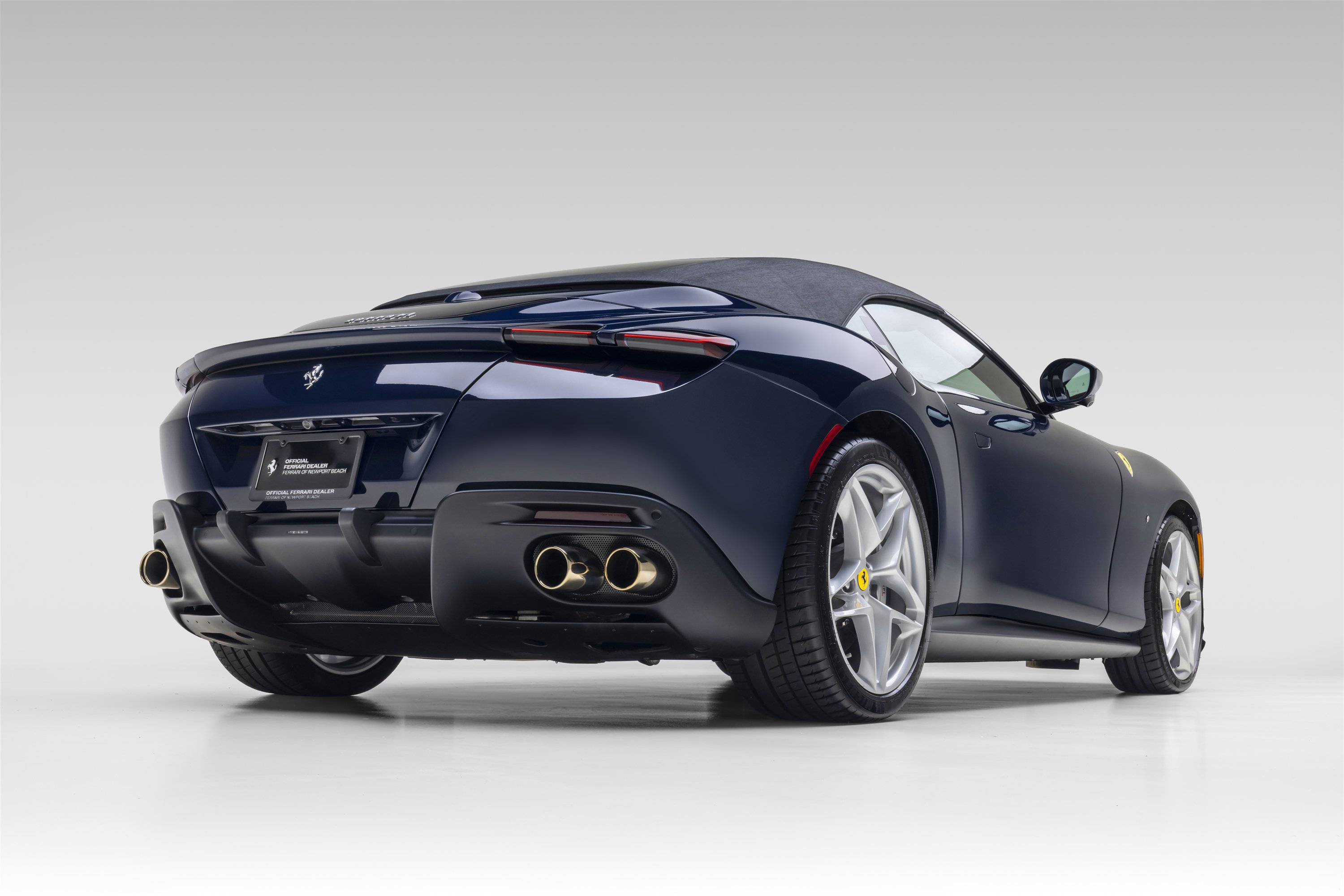 Certified 2024 Ferrari Roma Spider RWD image 35