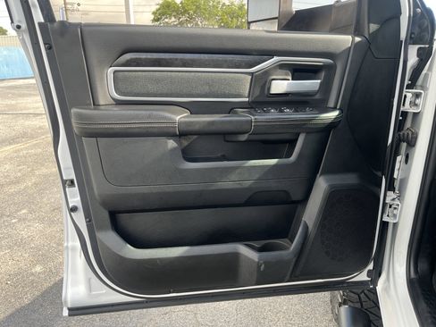 Used 2022 RAM 2500 Lone Star w/ Night Edition image 13