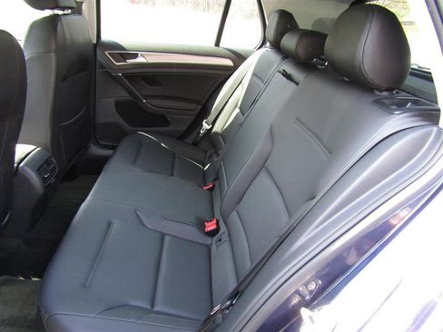 Used 2016 Volkswagen e-Golf SEL Premium w/ Driver Assistance Package image 27