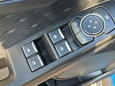 Certified 2020 Ford Escape SE image 11