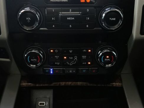 Used 2019 Ford F250 Lariat w/ Lariat Ultimate Package AWD/4WD image 4