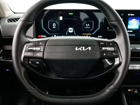 Certified 2025 Kia K4 EX image 10