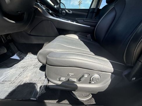 Used 2022 Genesis GV80 3.5T w/ Advanced Package 06 image 12