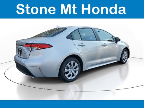 Used 2024 Toyota Corolla LE image 6