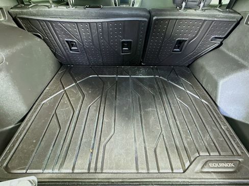 Used 2020 Chevrolet Equinox LT w/ LPO, Floor Liner Package image 31