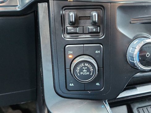 Used 2023 Ford F150 Lariat w/ Equipment Group 502A High image 16