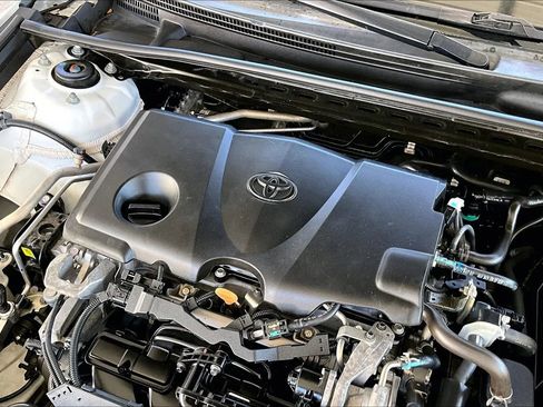 Used 2019 Toyota Camry SE w/ Convenience Package FWD image 27