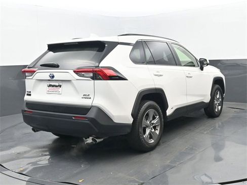Used 2023 Toyota RAV4 XLE image 6