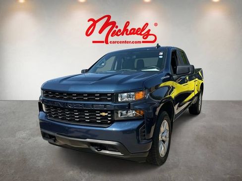 Used 2019 Chevrolet Silverado 1500 Custom w/ Custom Value Package AWD/4WD image 5