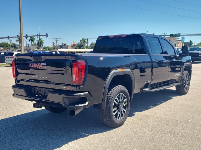 Used 2023 GMC Sierra 2500 AT4 w/ AT4 Premium Plus Package AWD/4WD image 4
