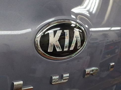 Used 2021 Kia Telluride LX image 28