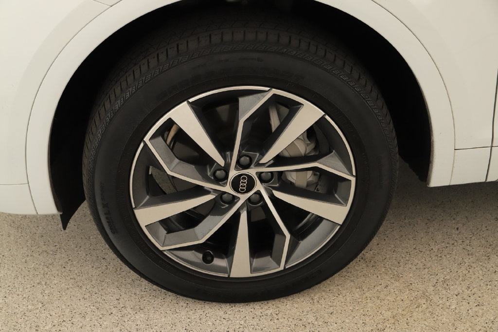 Certified 2023 Audi Q5 2.0T Premium Plus AWD/4WD image 33