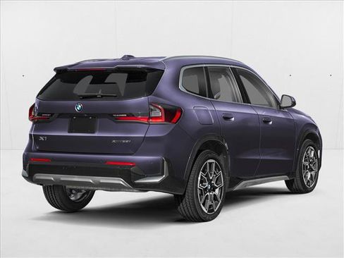 New 2026 BMW X1 xDrive28i w/ Technology Package AWD/4WD image 2