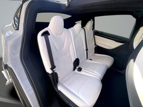 Used 2019 Tesla Model X 75D image 26