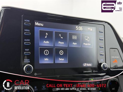 Used 2022 Toyota Highlander XLE image 19